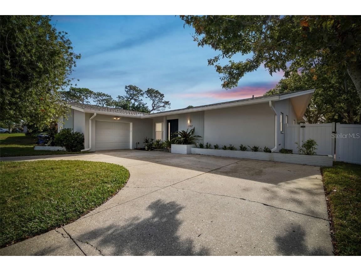 1267 Inverness Drive Dunedin FL 34698 U8225468 image1