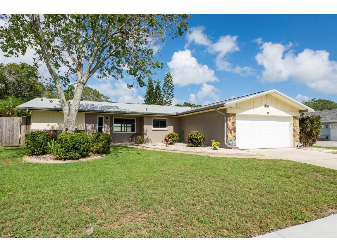 12677 116th Street Largo FL 33778 A4575359 image1
