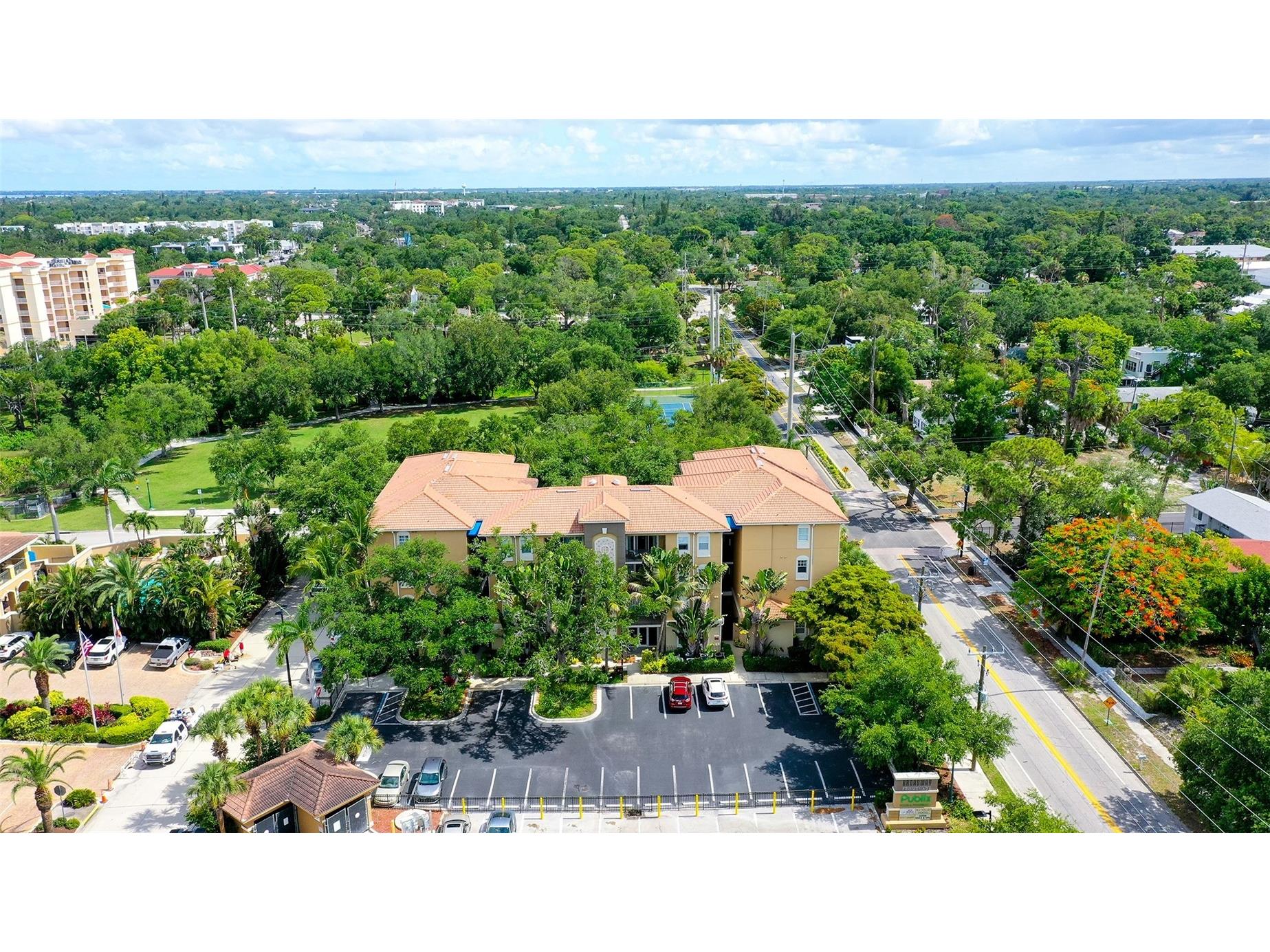 1268 11th Street #2404 Sarasota FL 34236 A4695491 image39