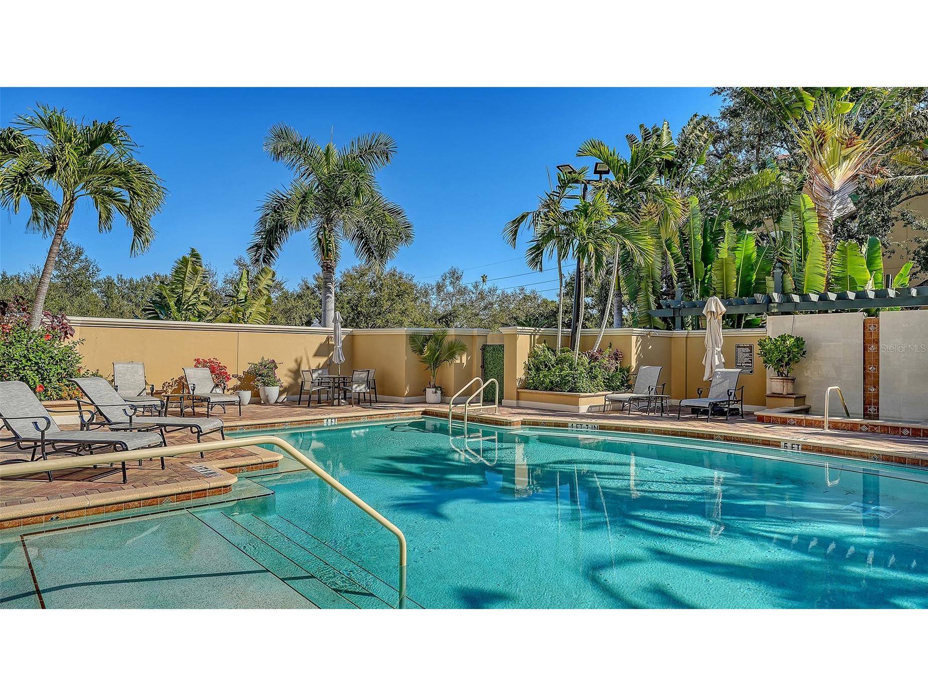 1268 11th Street #2404 Sarasota FL 34236 A4695491 image43