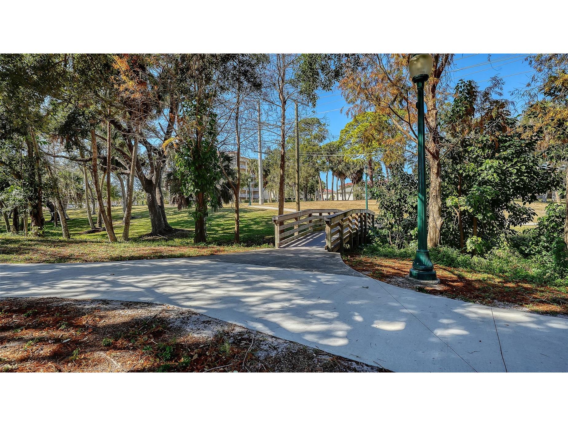 1268 11th Street #2404 Sarasota FL 34236 A4695491 image57
