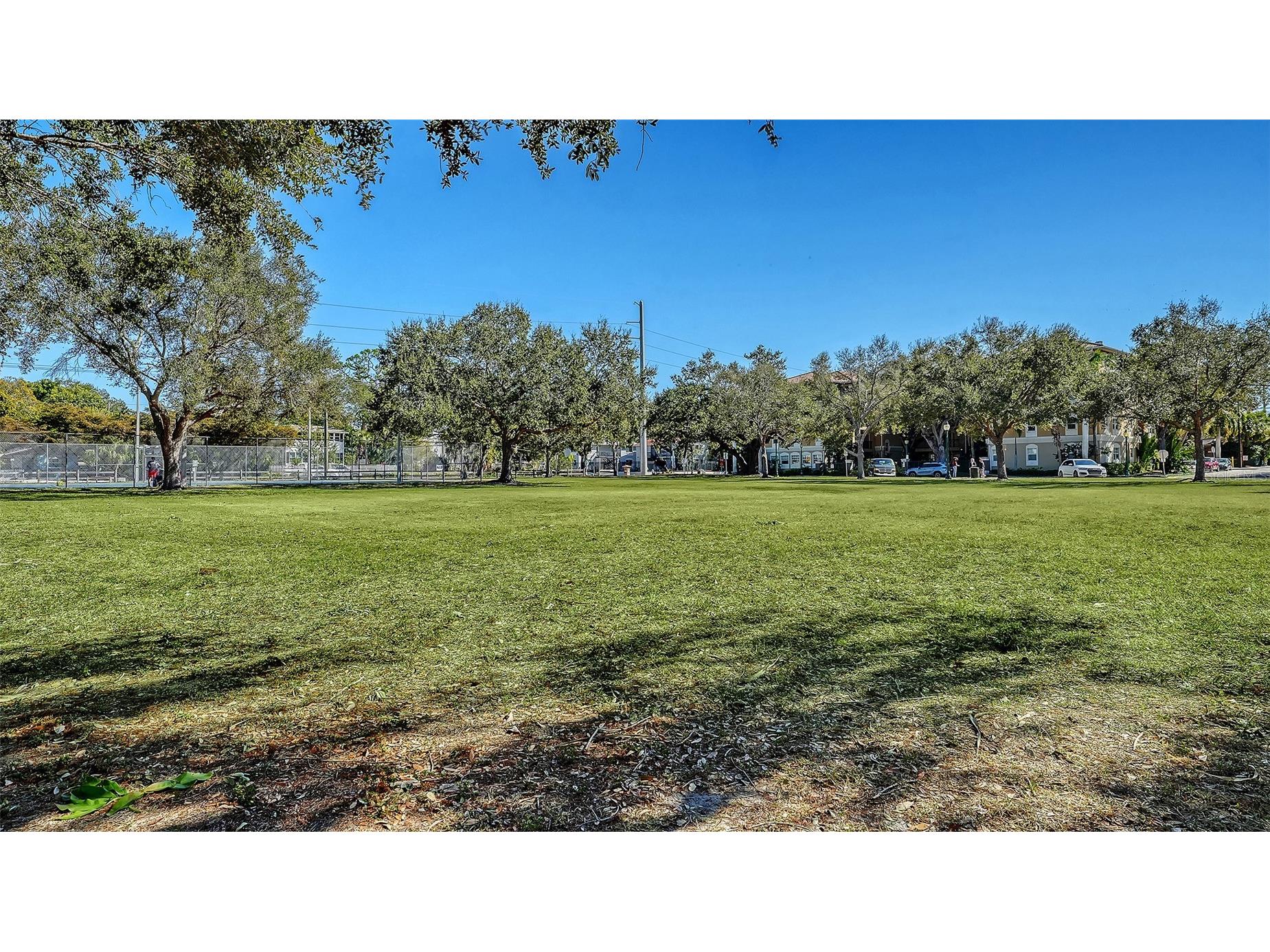 1268 11th Street #2404 Sarasota FL 34236 A4695491 image59