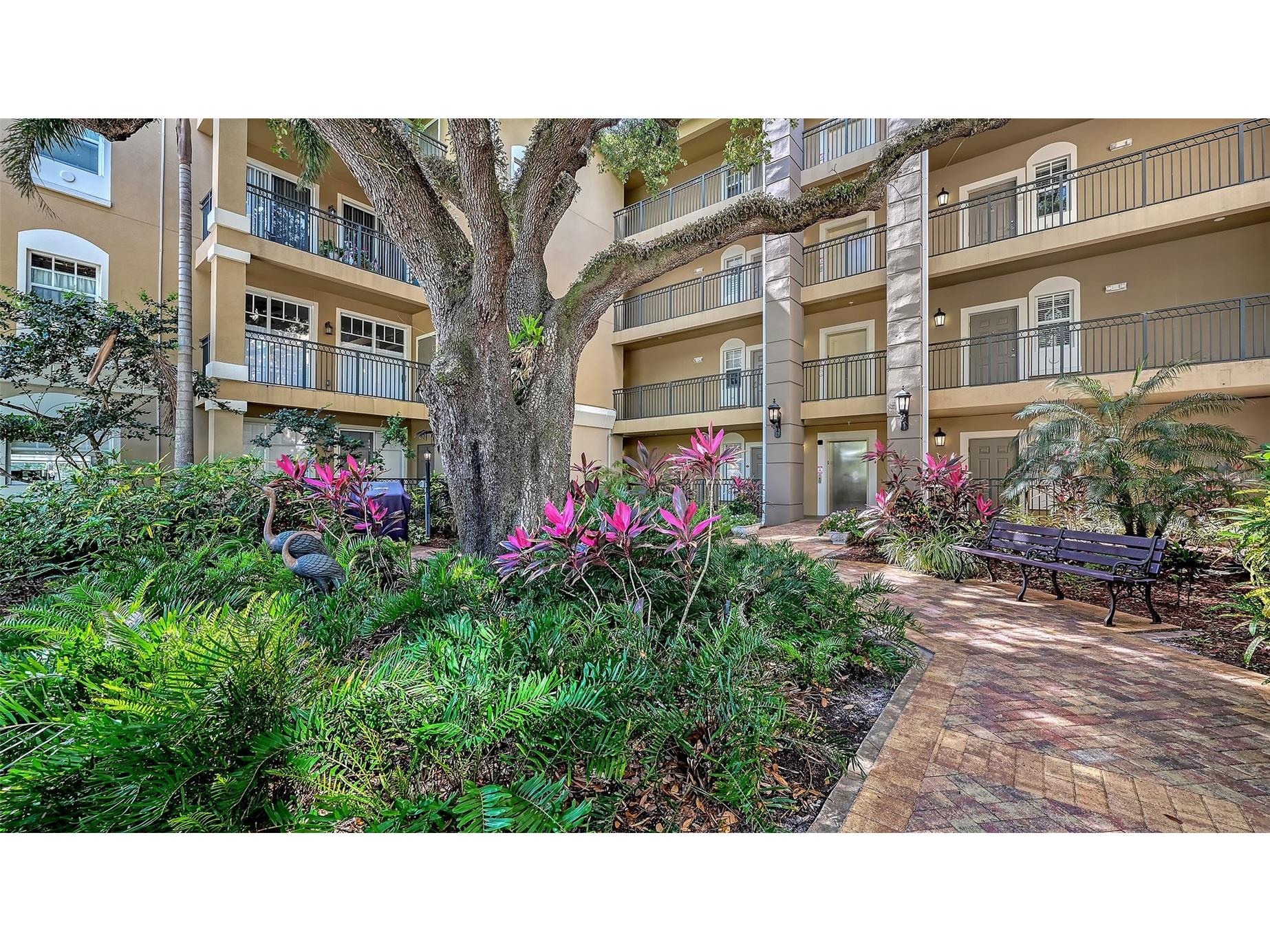 1268 11th Street #2404 Sarasota FL 34236 A4695491 image6