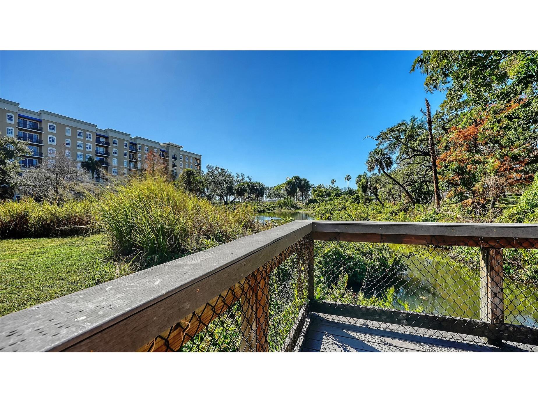 1268 11th Street #2404 Sarasota FL 34236 A4695491 image62