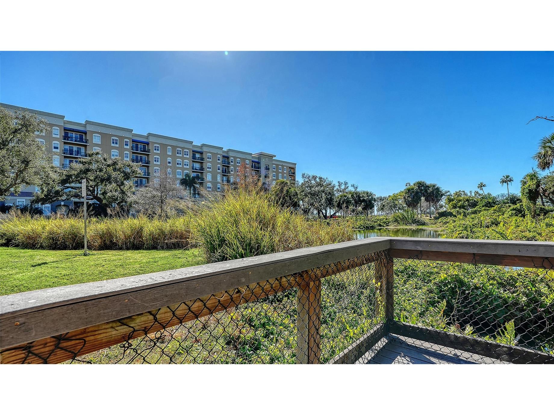 1268 11th Street #2404 Sarasota FL 34236 A4695491 image64