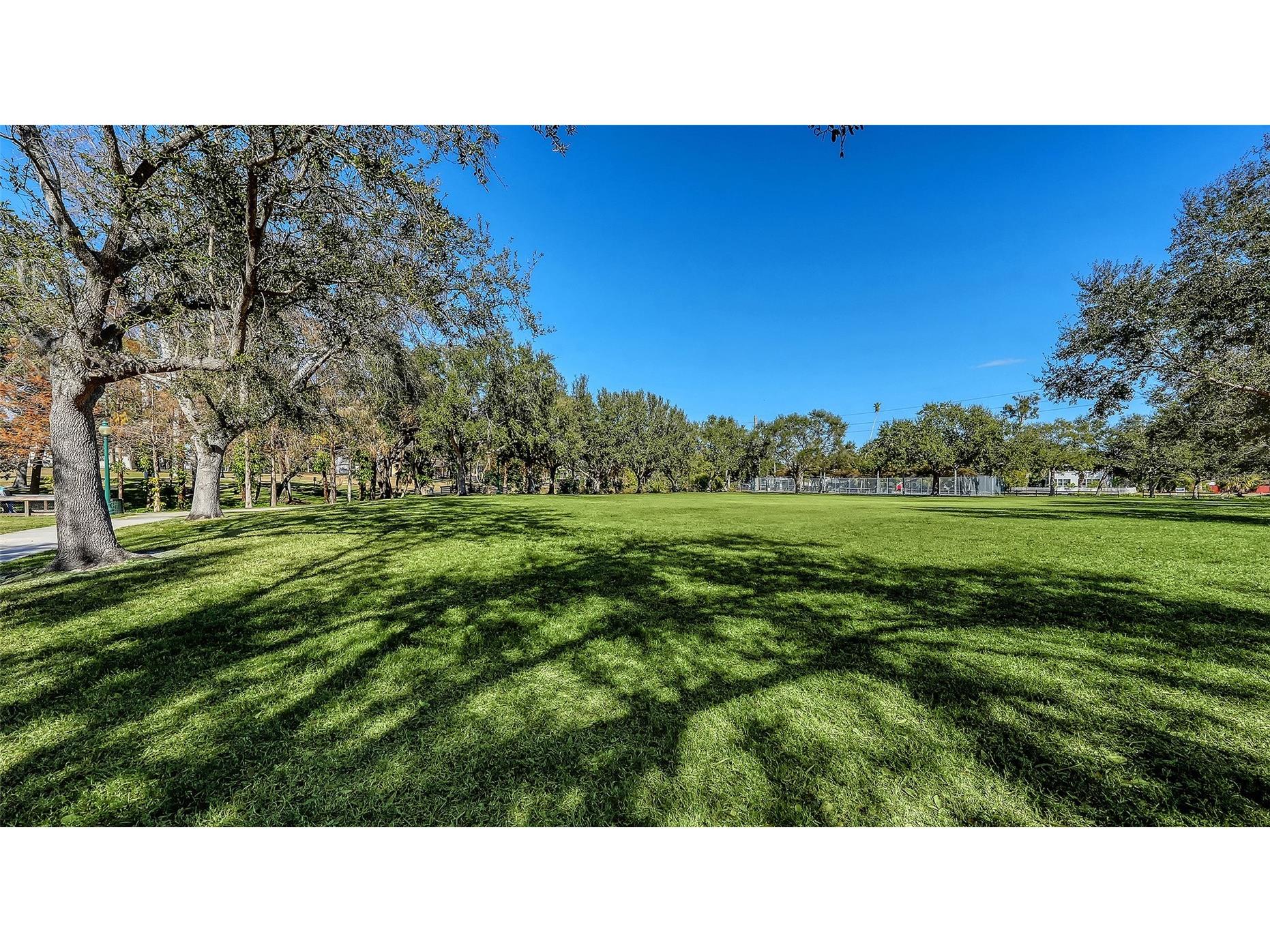 1268 11th Street #2404 Sarasota FL 34236 A4695491 image66