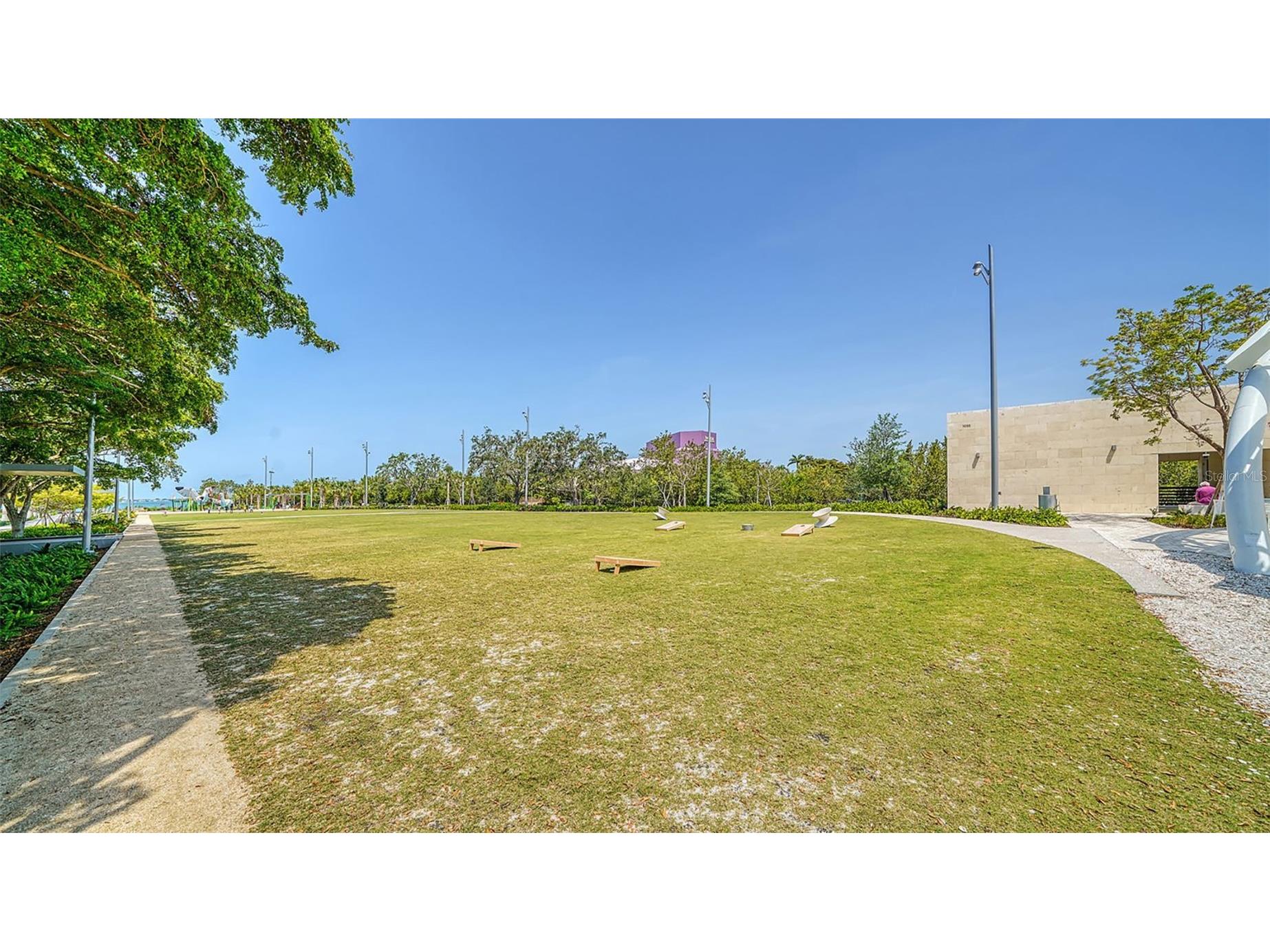 1268 11th Street #2404 Sarasota FL 34236 A4695491 image78