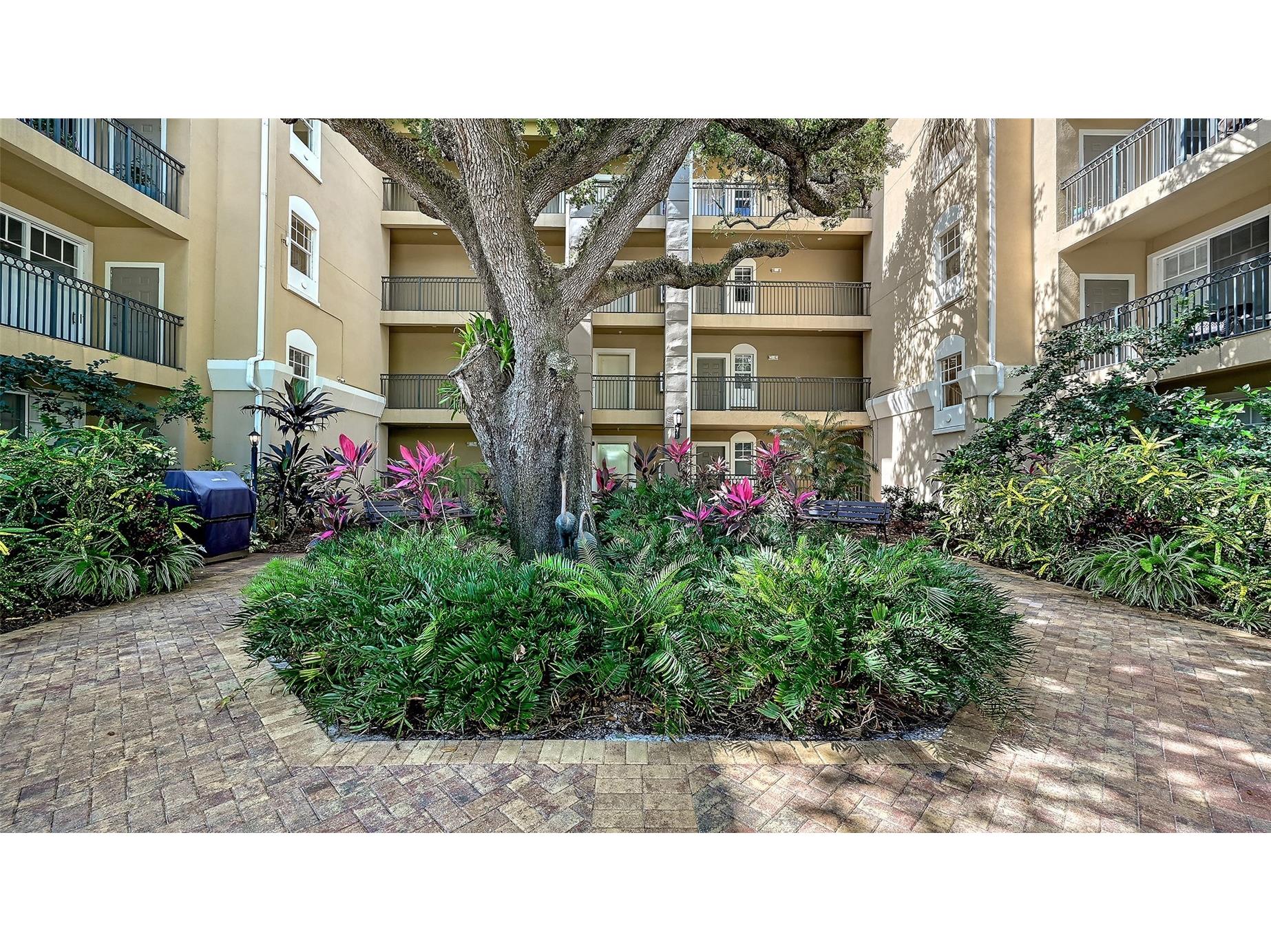 1268 11th Street #2404 Sarasota FL 34236 A4695491 image8