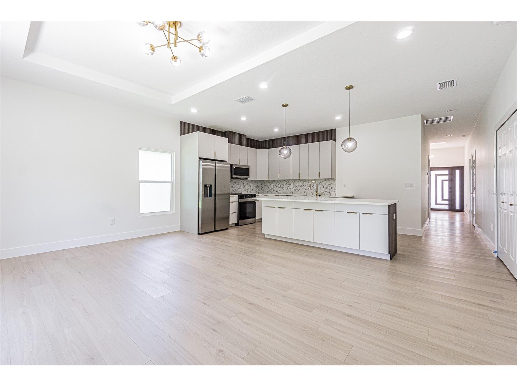 12680 N Central Avenue Tampa FL 33612 TB8517479 image13