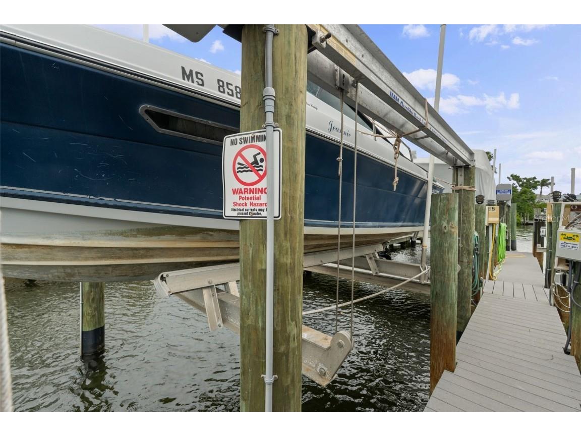 1269 Dockside Place #115 Sarasota FL 34242 - RIEGEL'S LANDING HARBOUR A4656792 image32