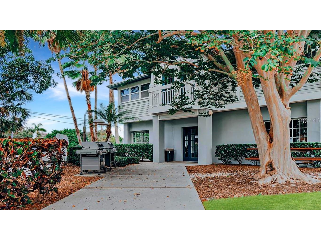 1269 Siesta Bayside Drive #1269-C Sarasota FL 34242 A4588736 image1