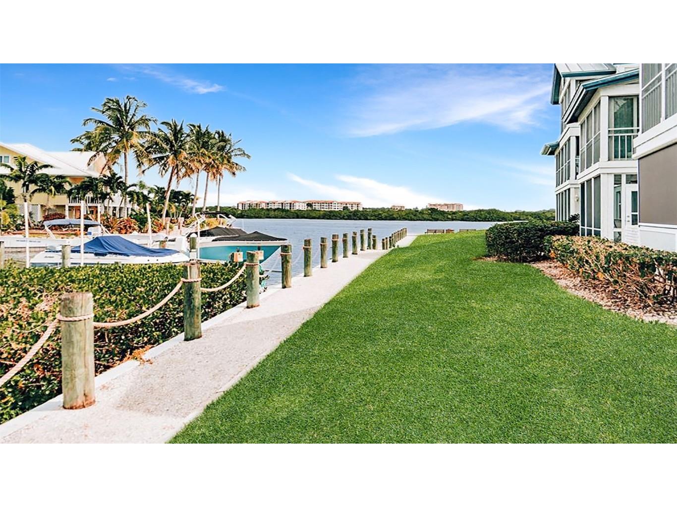 1269 Siesta Bayside Drive #1269-C Sarasota FL 34242 A4588736 image25