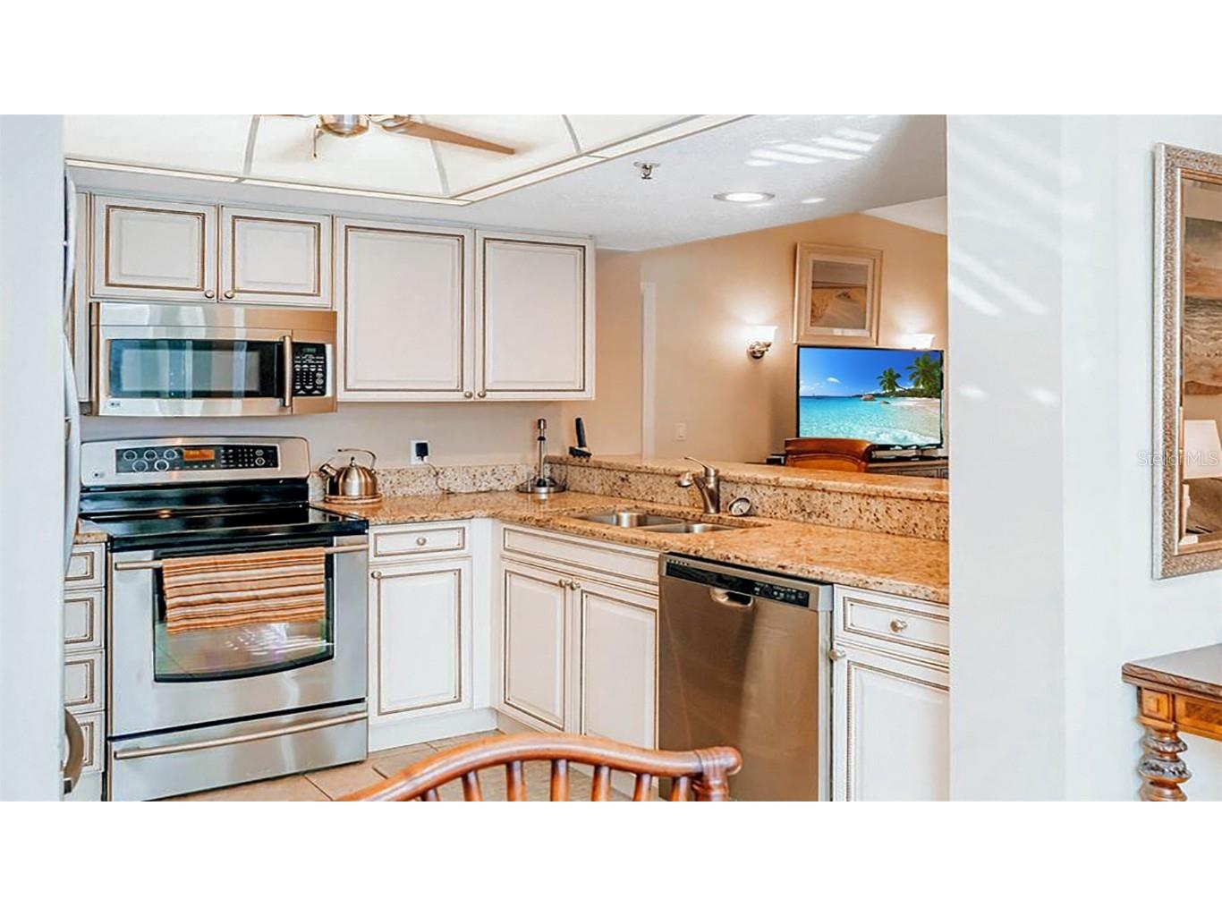 1269 Siesta Bayside Drive #1269-C Sarasota FL 34242 A4588736 image8