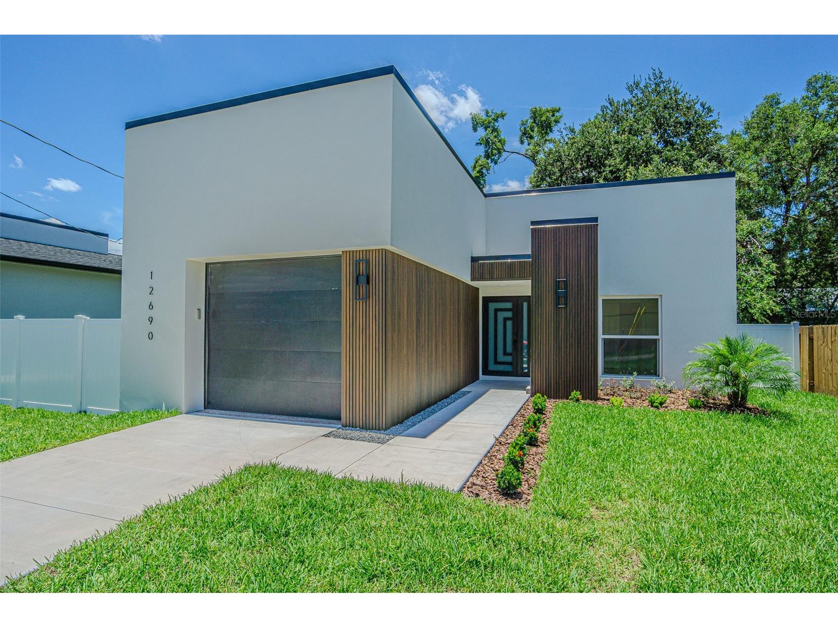 12690 N Central Avenue Tampa FL 33612 TB8517507 image1