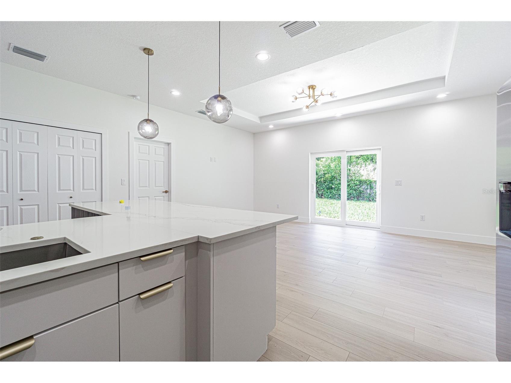 12690 N Central Avenue Tampa FL 33612 TB8517507 image14