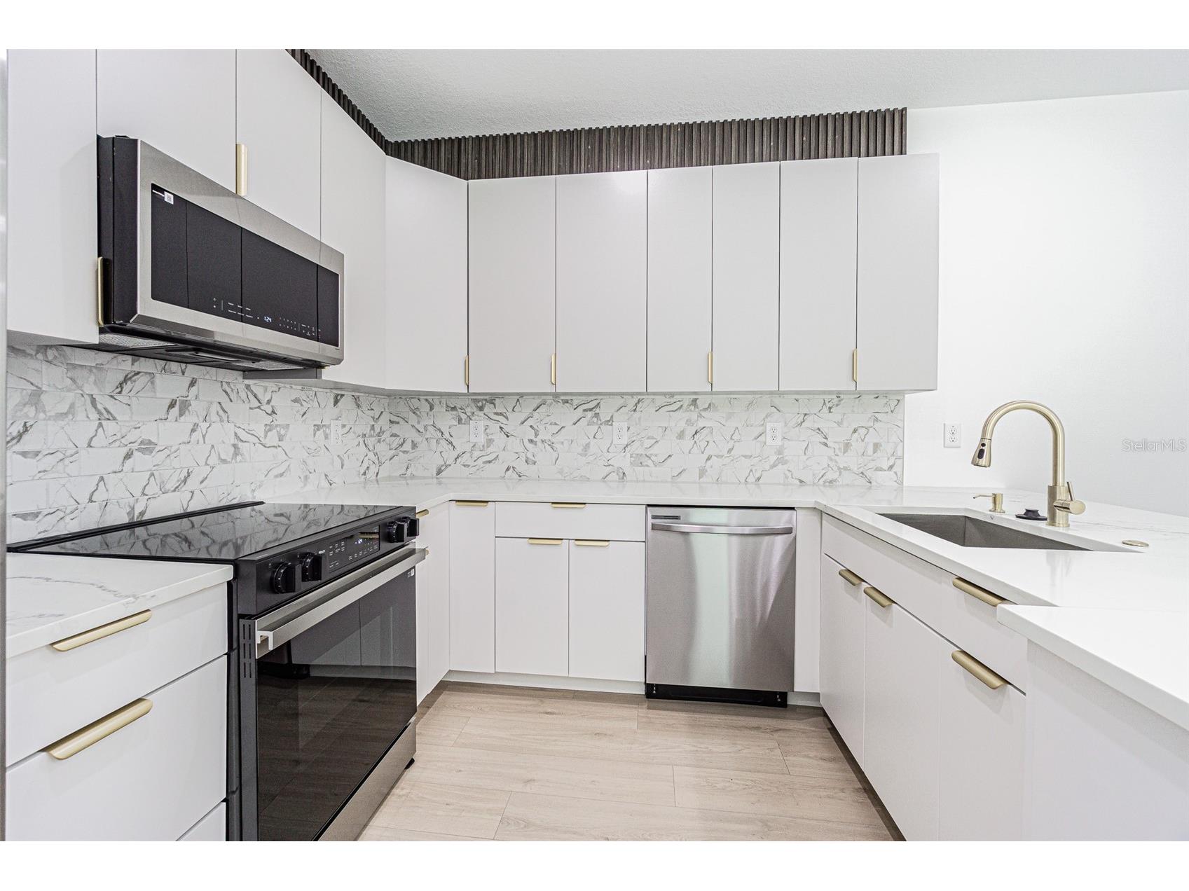 12690 N Central Avenue Tampa FL 33612 TB8517507 image15