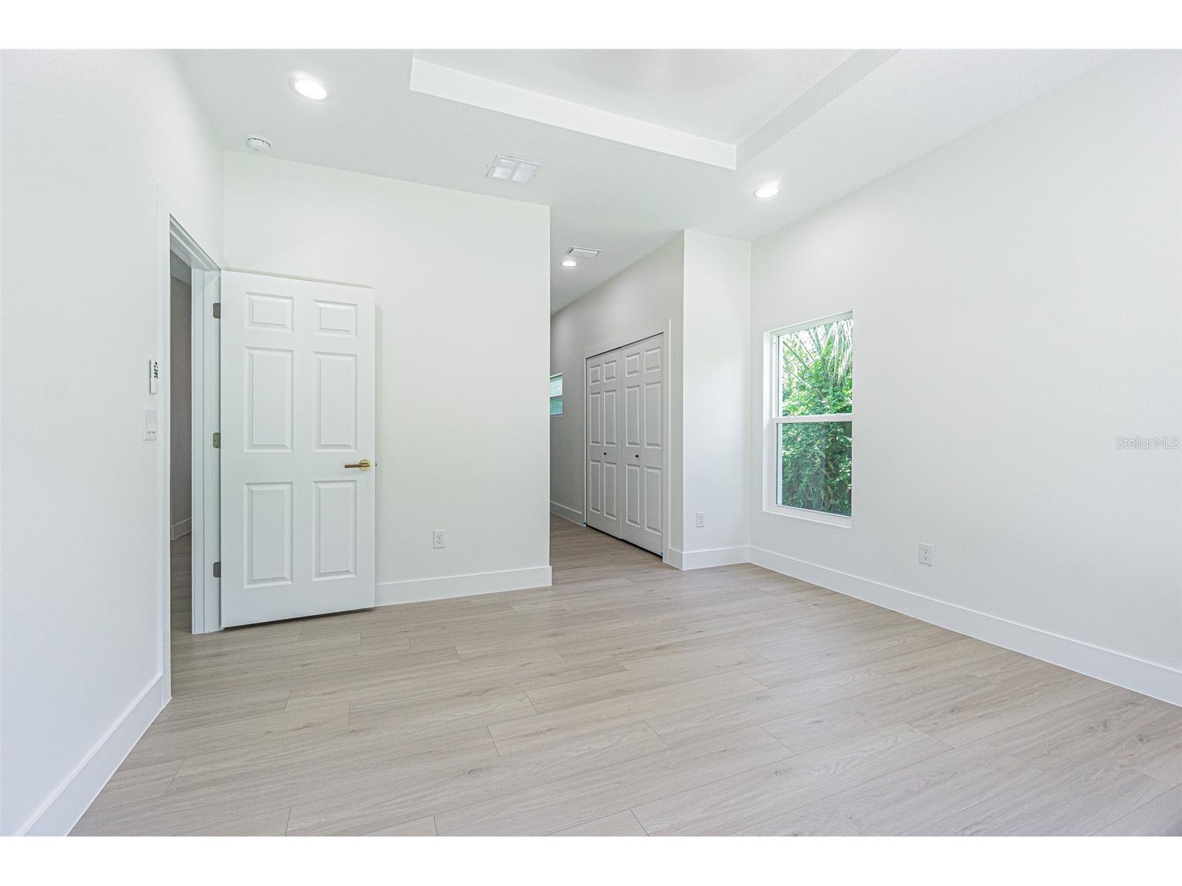 12690 N Central Avenue Tampa FL 33612 TB8517507 image25
