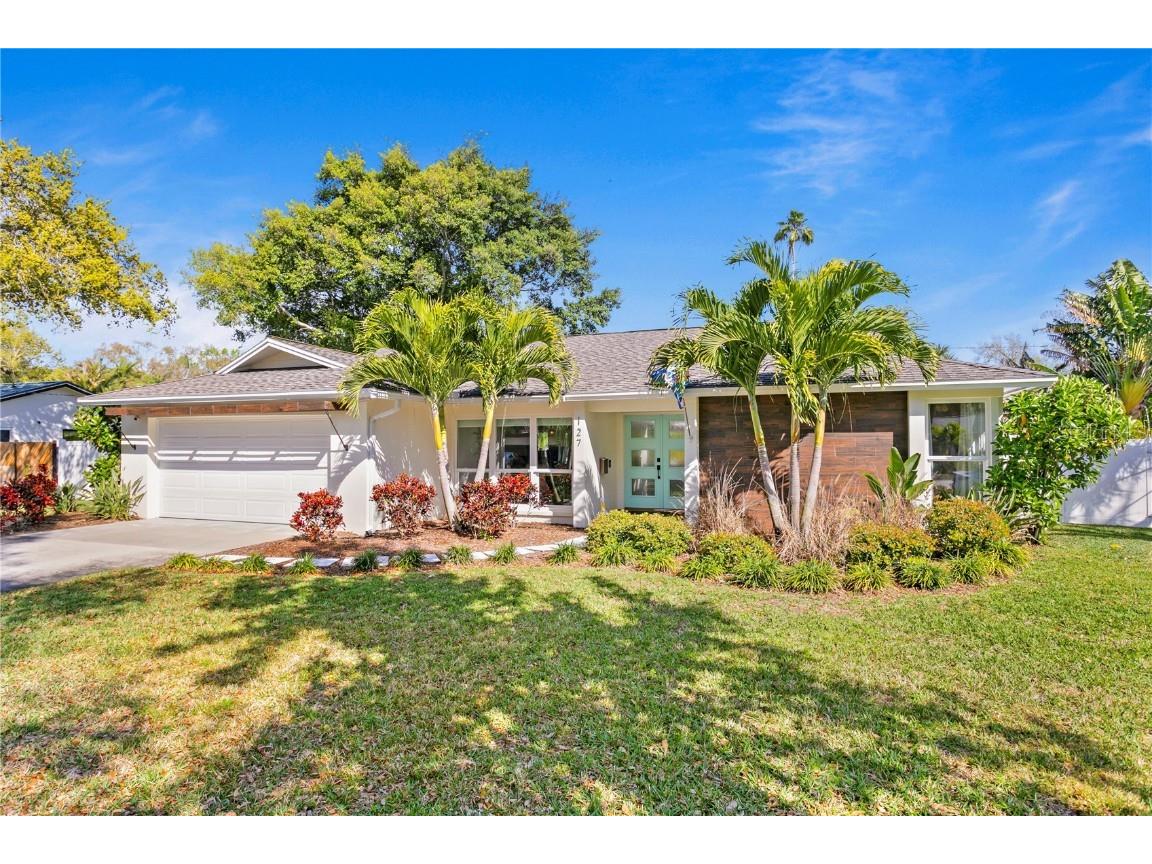 127 58th Avenue S Saint Petersburg FL 33705 U8232908 image1