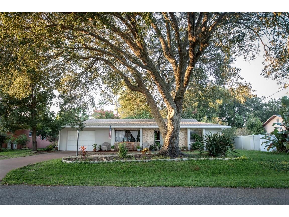 127 Berkshire Lane Palm Coast FL 32137 V4945479 image1