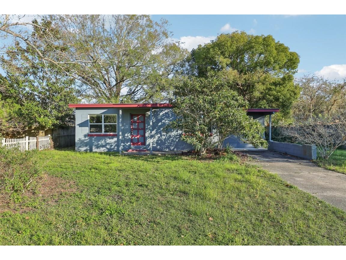 127 Country Club Circle Sanford FL 32771 O6282021 image1