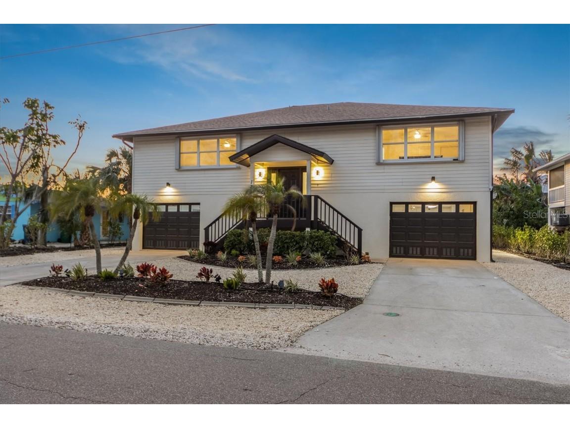 127 Crescent Drive Anna Maria FL 34216 A4635792 image1