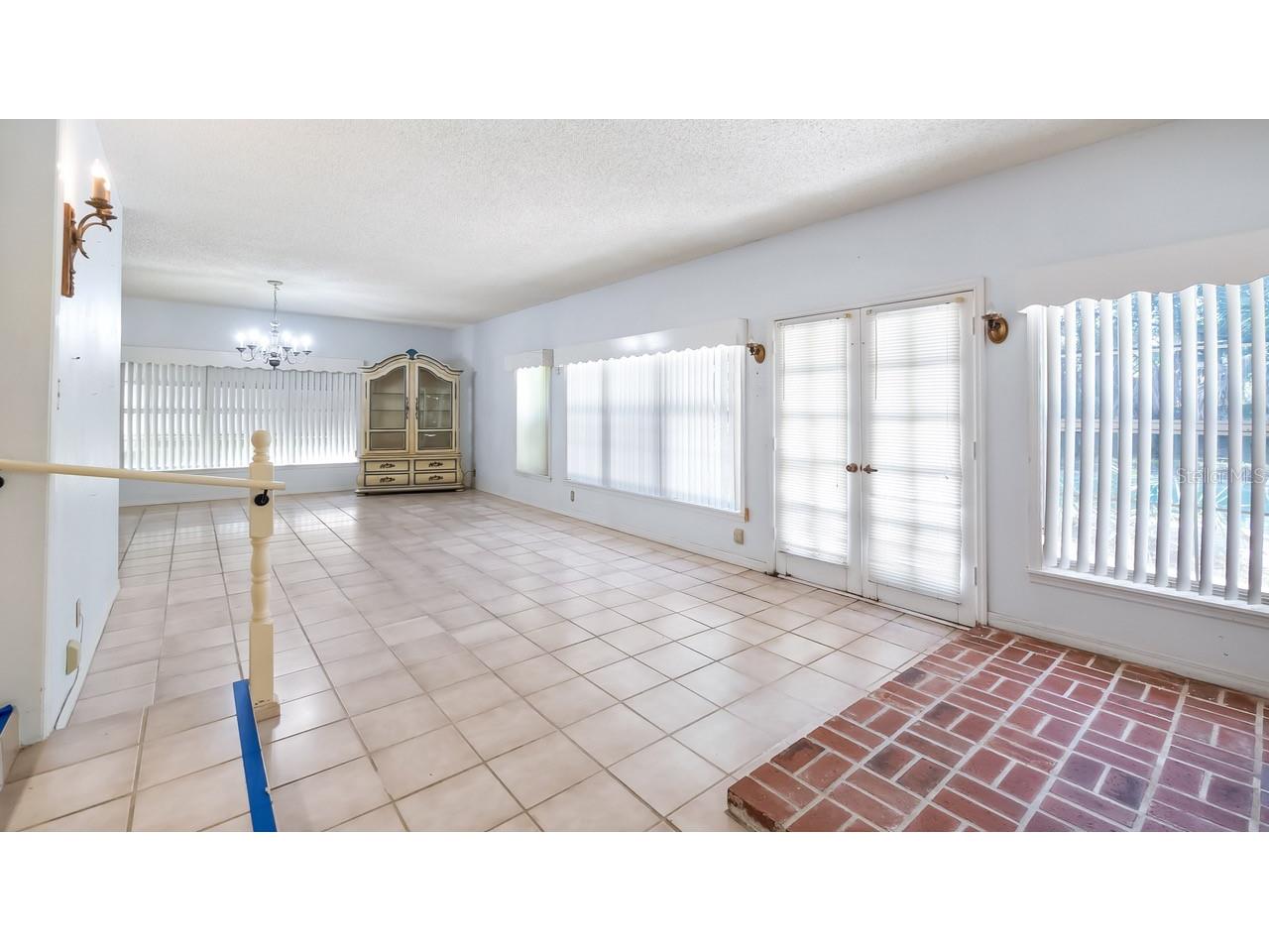 127 E Laurel Avenue Howey In The Hills FL 34737 - LITTLE LAKE HARRIS G5114546 image11