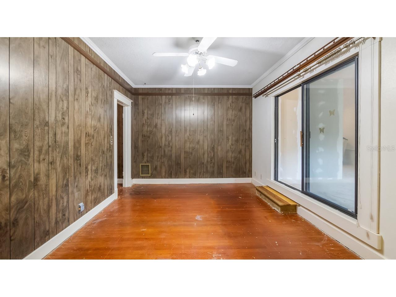 127 E Laurel Avenue Howey In The Hills FL 34737 - LITTLE LAKE HARRIS G5114546 image14