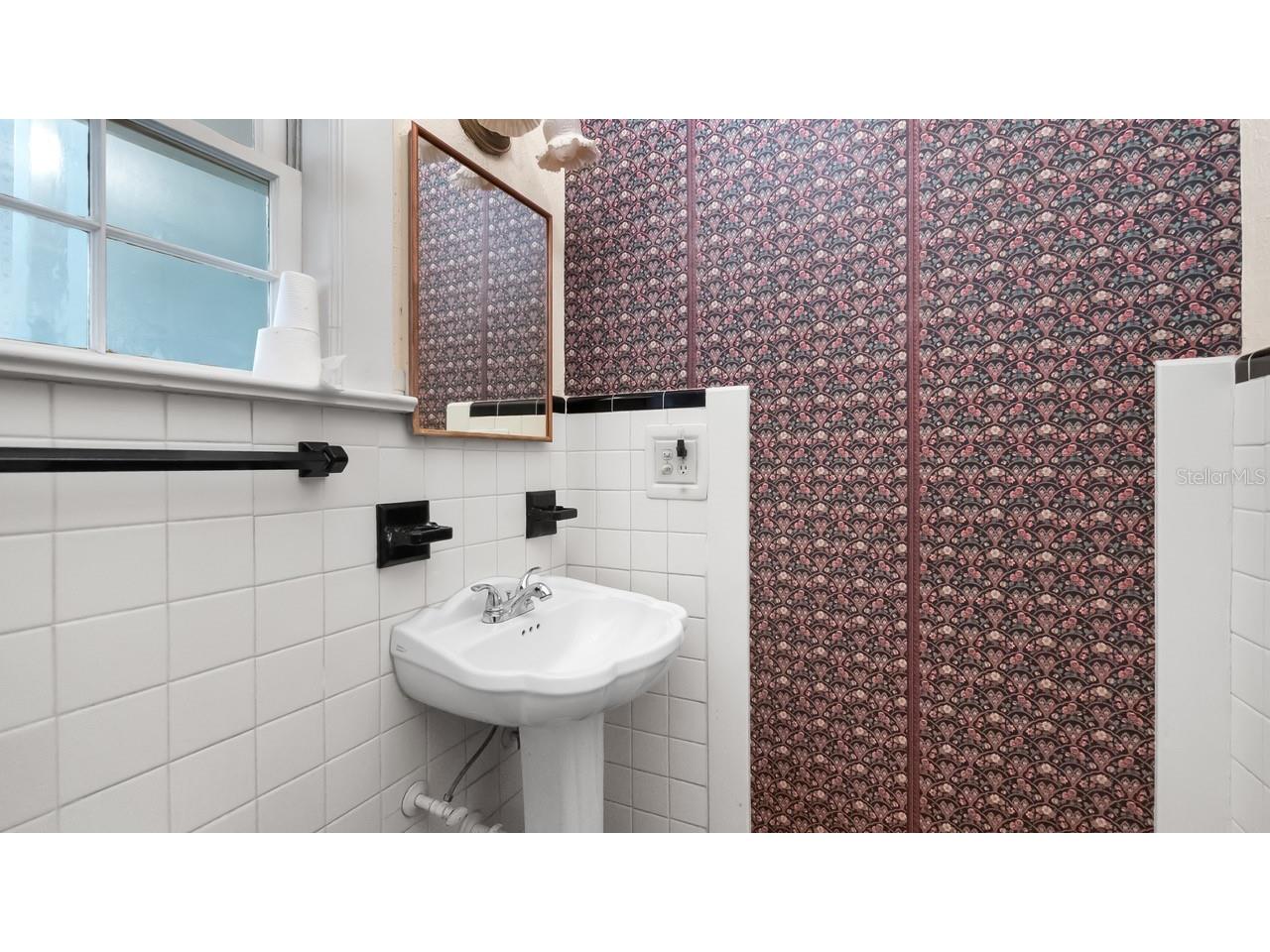 127 E Laurel Avenue Howey In The Hills FL 34737 - LITTLE LAKE HARRIS G5114546 image18