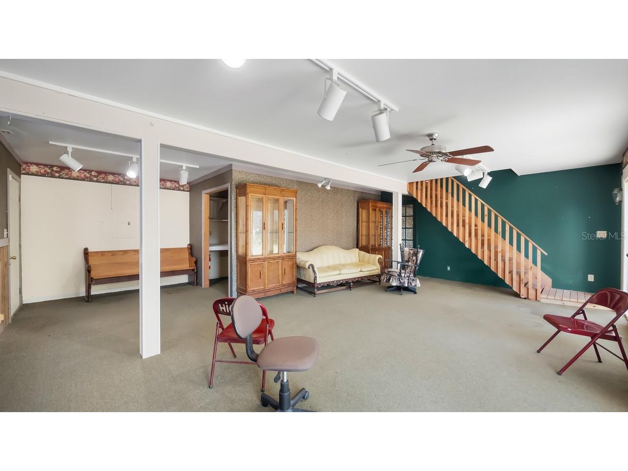 127 E Laurel Avenue Howey In The Hills FL 34737 - LITTLE LAKE HARRIS G5114546 image33