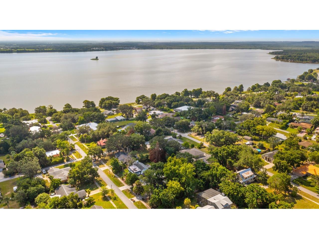 127 E Laurel Avenue Howey In The Hills FL 34737 - LITTLE LAKE HARRIS G5114546 image41