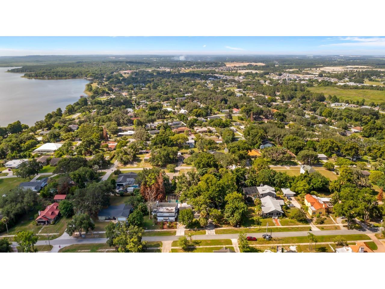 127 E Laurel Avenue Howey In The Hills FL 34737 - LITTLE LAKE HARRIS G5114546 image42