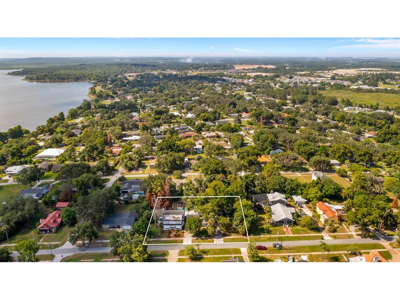 127 E Laurel Avenue Howey In The Hills FL 34737 - LITTLE LAKE HARRIS G5114546 image43