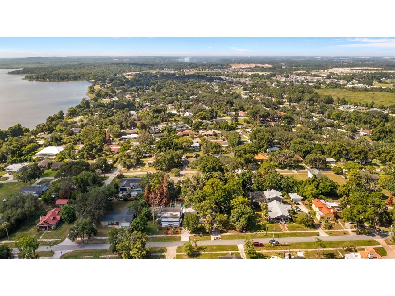 127 E Laurel Avenue Howey In The Hills FL 34737 - LITTLE LAKE HARRIS G5114546 image44