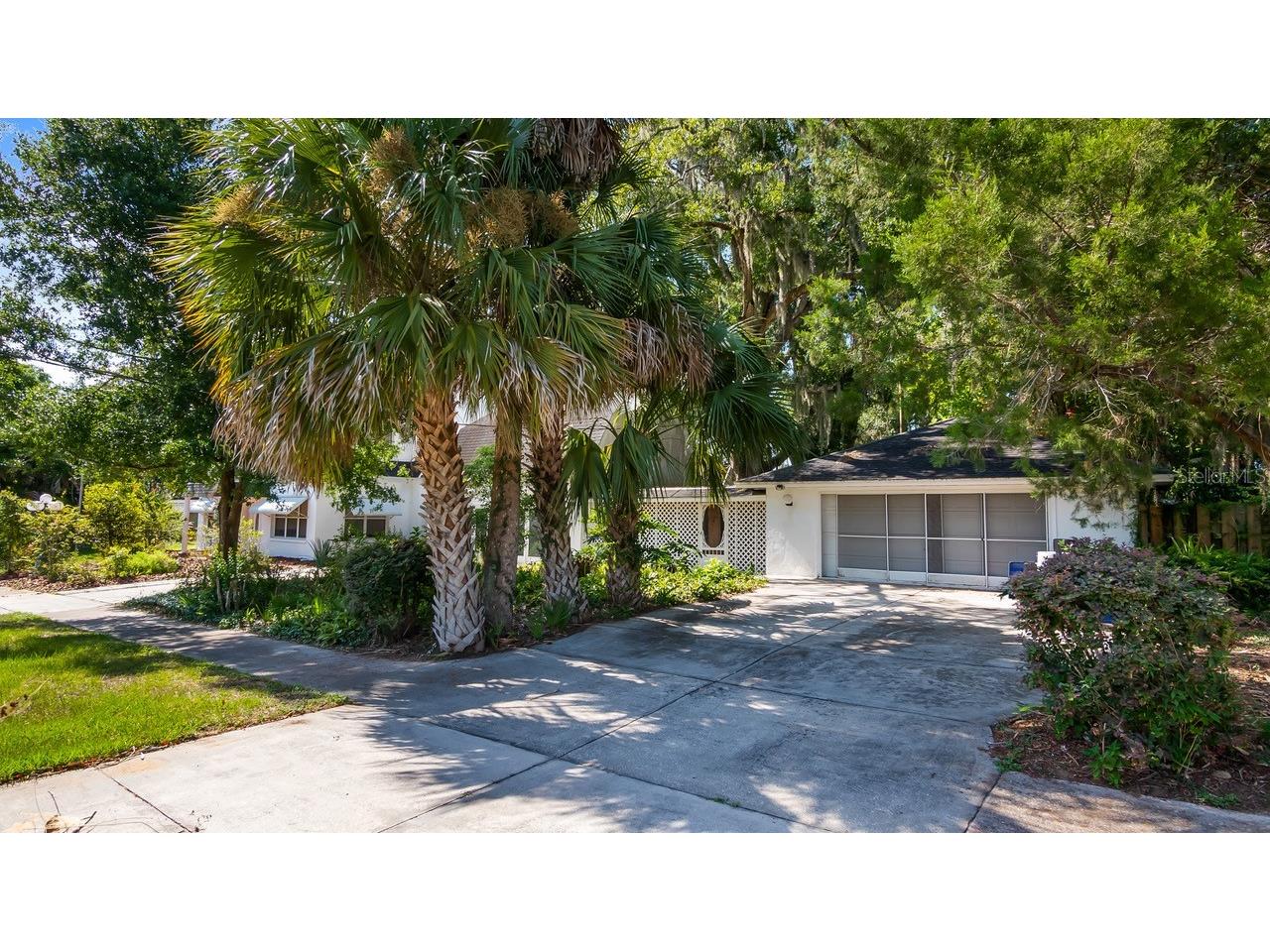 127 E Laurel Avenue Howey In The Hills FL 34737 - LITTLE LAKE HARRIS G5114546 image5