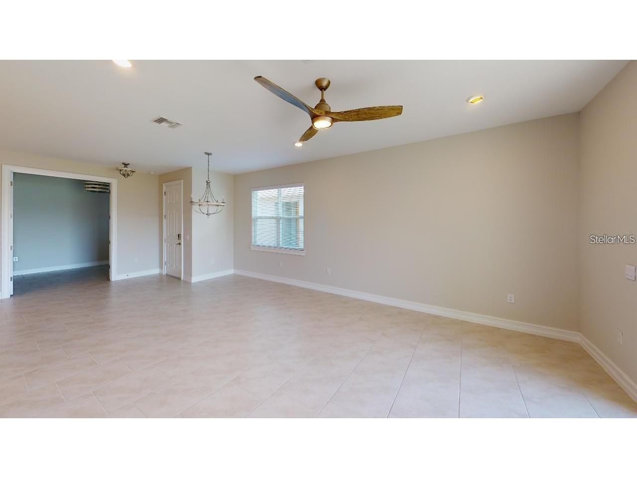 127 Ibiza Loop Venice FL 34292 N6144175 image8
