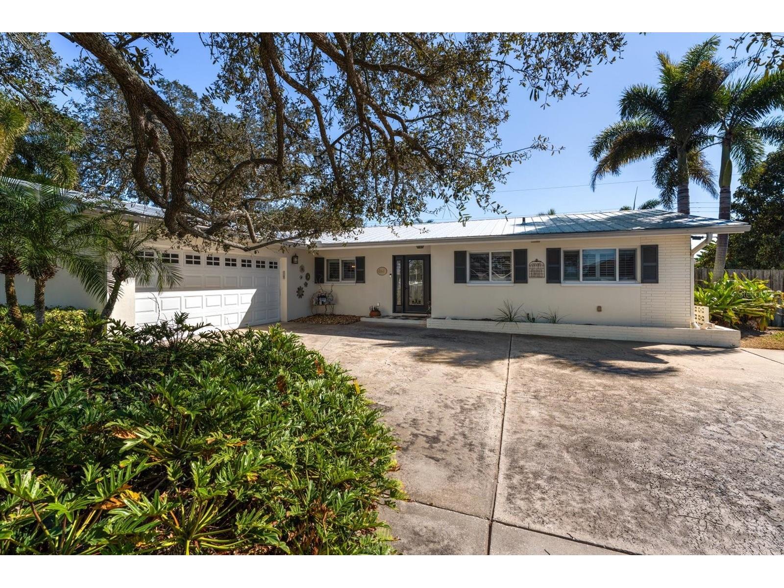 127 Oakwood Drive Largo FL 33770 TB8479882 image1