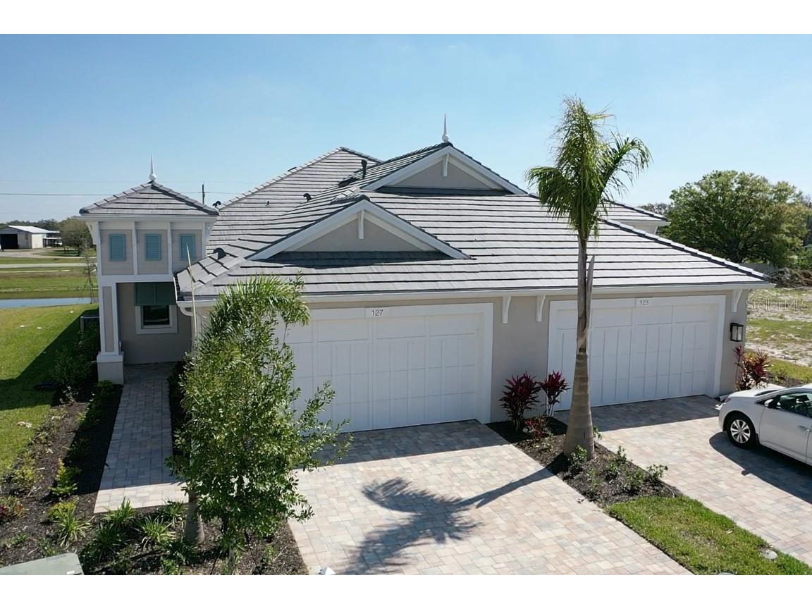 127 Okeeffe Circle Bradenton FL 34212 A4550603 image1