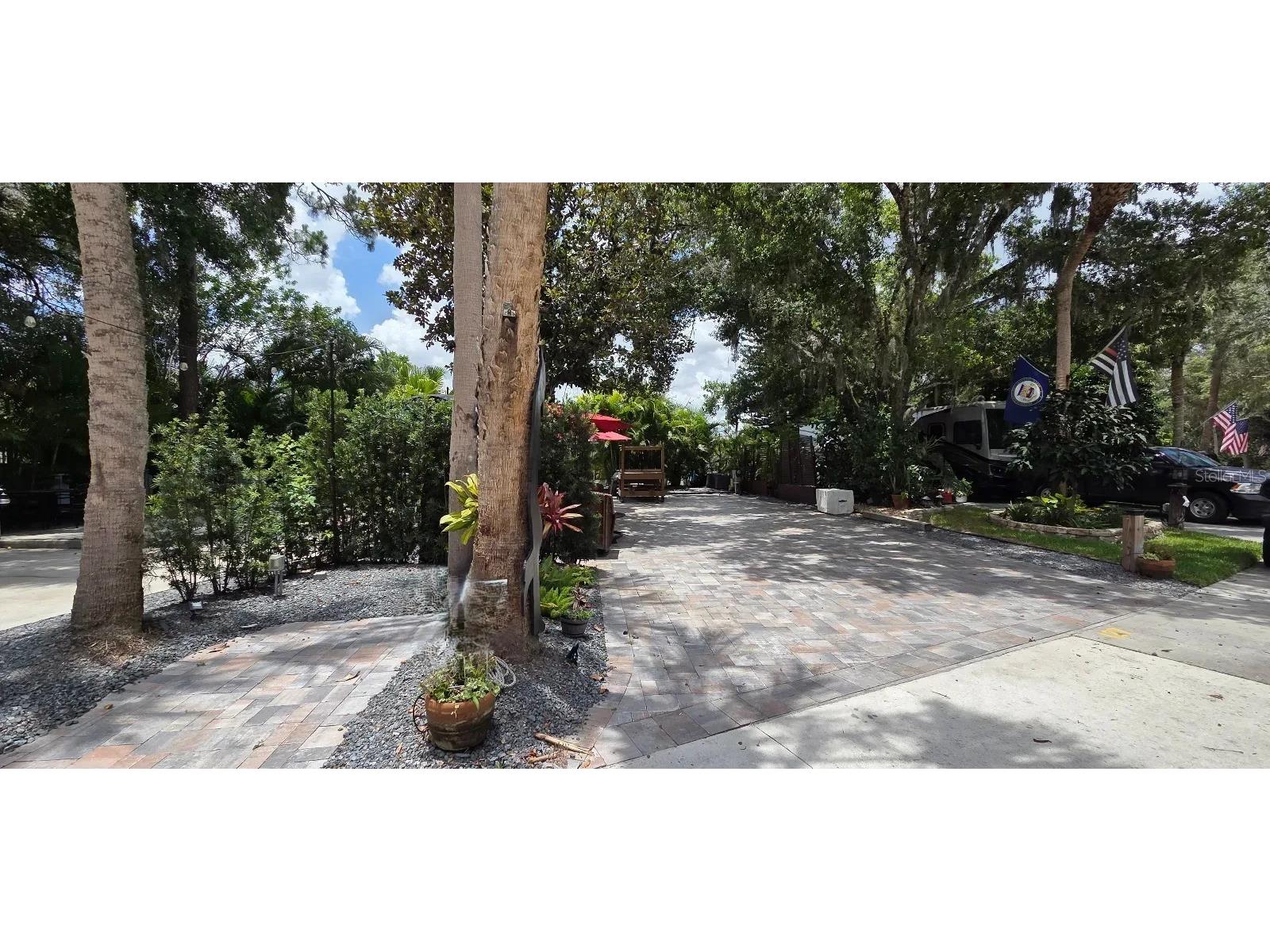 127 Stallion Lane River Ranch FL 33867 TB8396527 image1