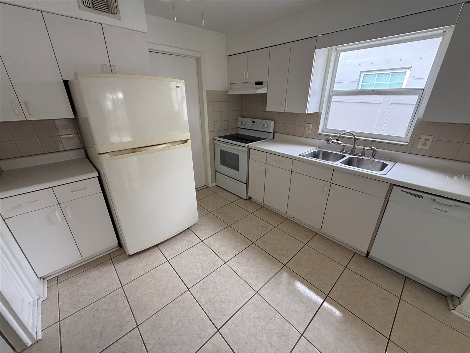 1270 8th Avenue NE Largo FL 33770 TB8472804 image3