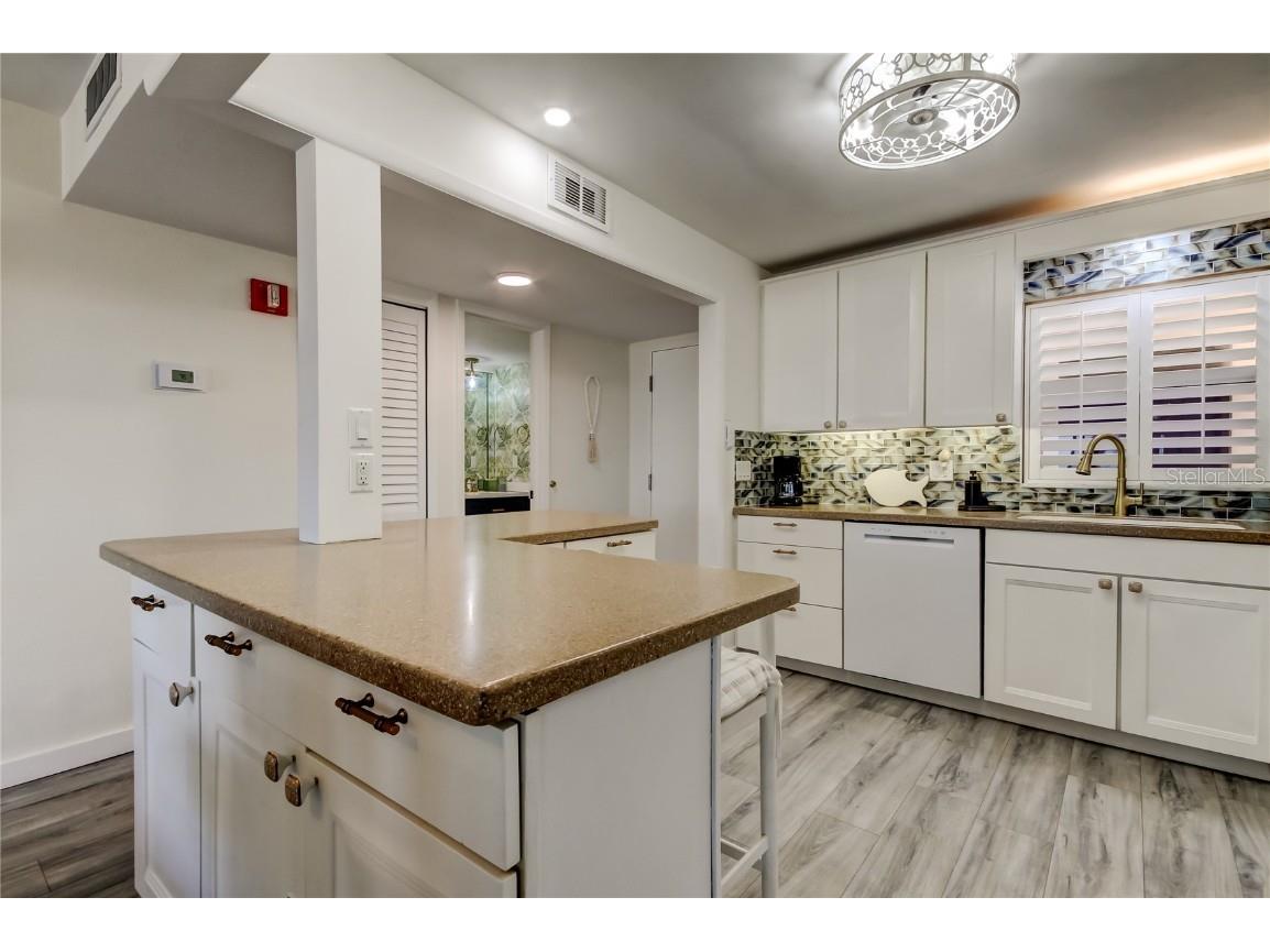 1270 Gulf Boulevard #304 Clearwater FL 33767 TB8342053 image12