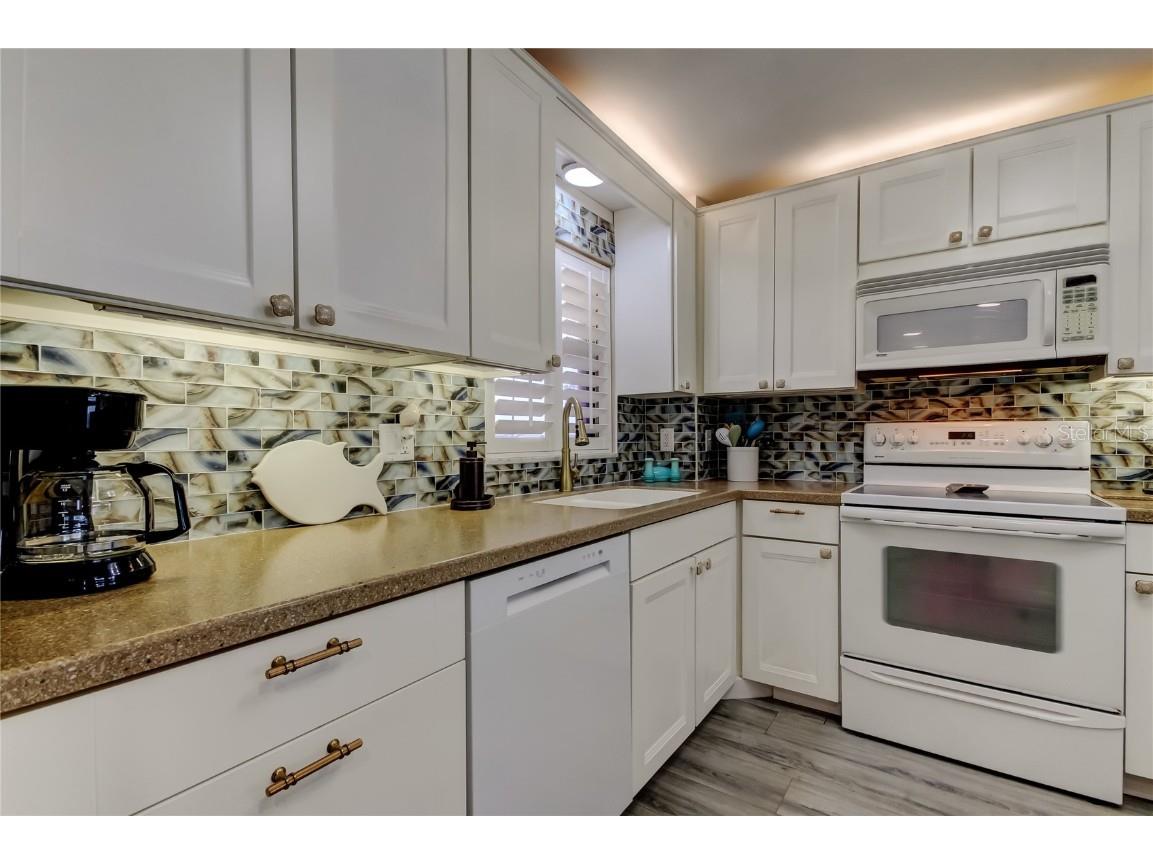 1270 Gulf Boulevard #304 Clearwater FL 33767 TB8342053 image17