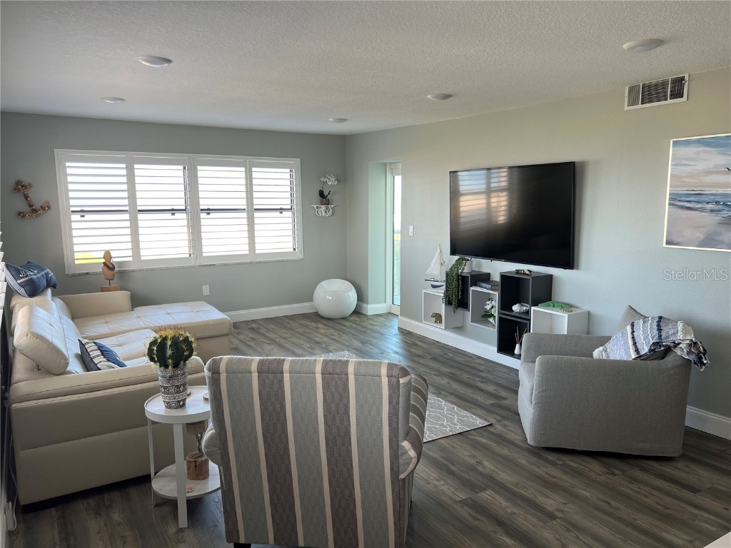 1270 Gulf Boulevard #401 Clearwater FL 33767 TB8428535 image6