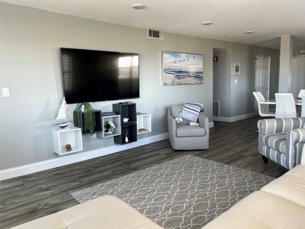 1270 Gulf Boulevard #401 Clearwater FL 33767 TB8428535 image8