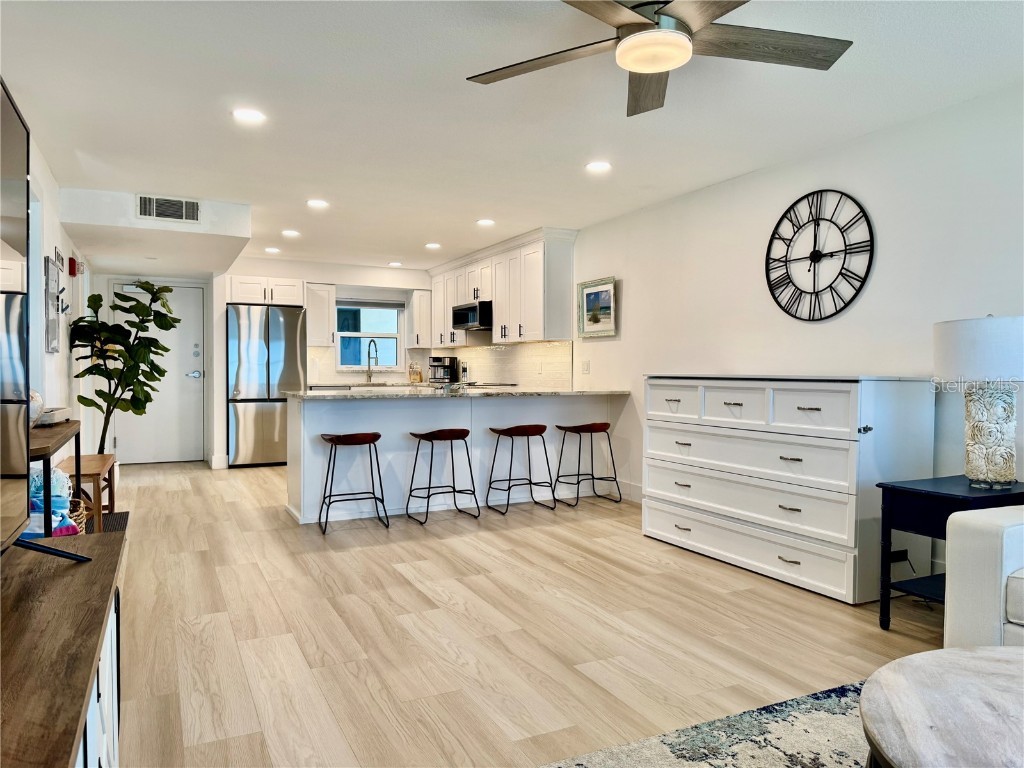 1270 Gulf Boulevard #904 Clearwater Beach FL 33767 TB8422647 image10