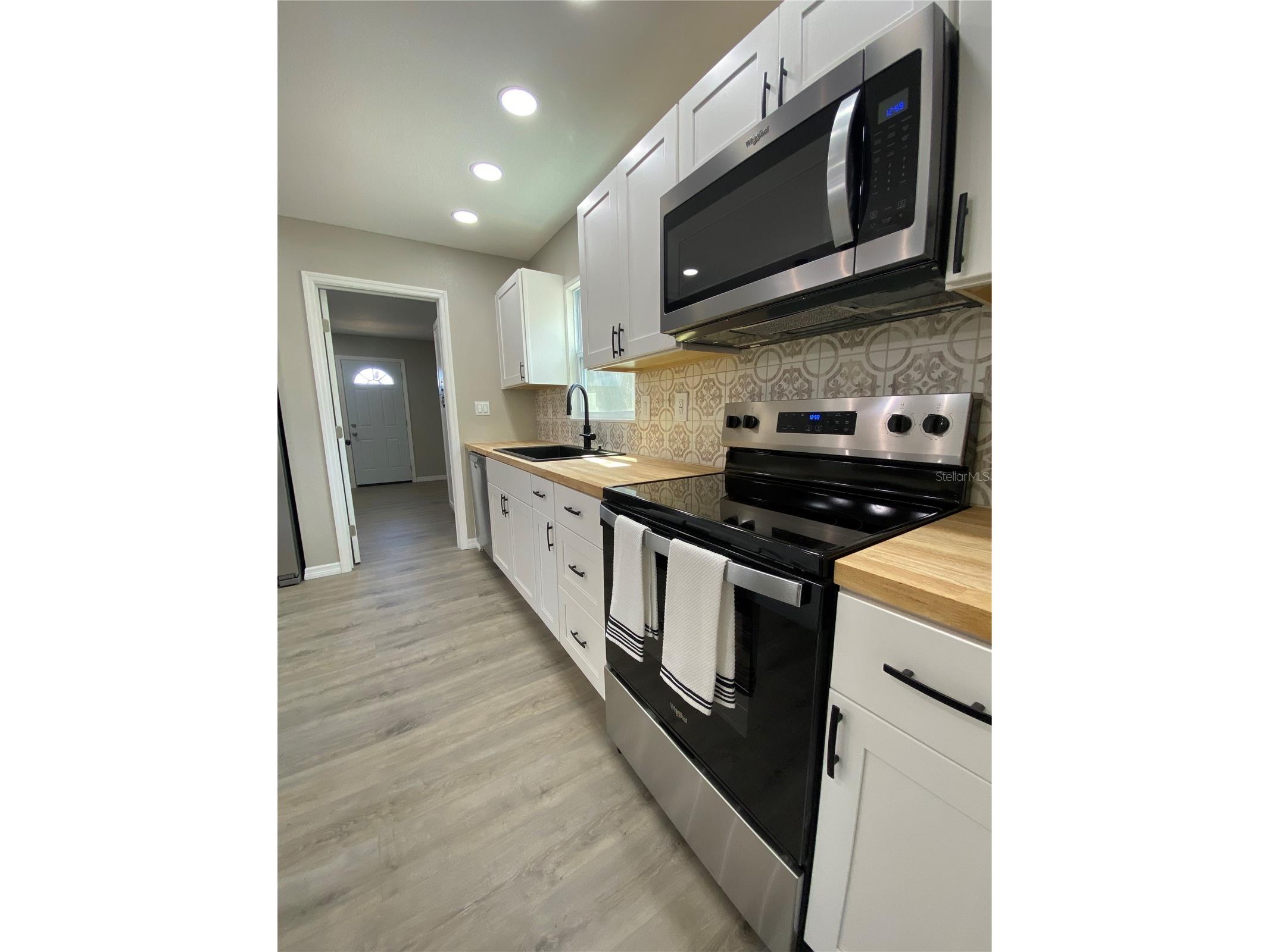 12704 Lacey Drive New Port Richey FL 34654 TB8475995 image13