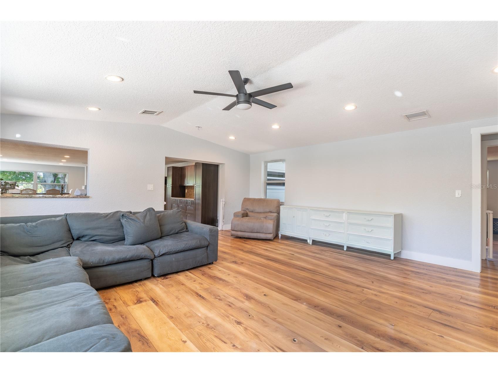 12705 Park Boulevard Seminole FL 33776 TB8497206 image14