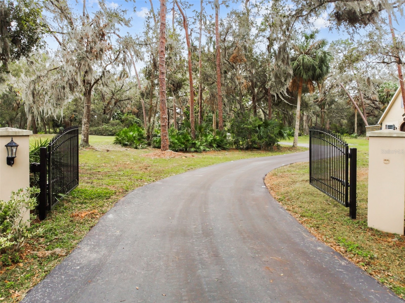 12709 Mannhurst Oak Lane Lithia FL 33547 TB8502651 image2