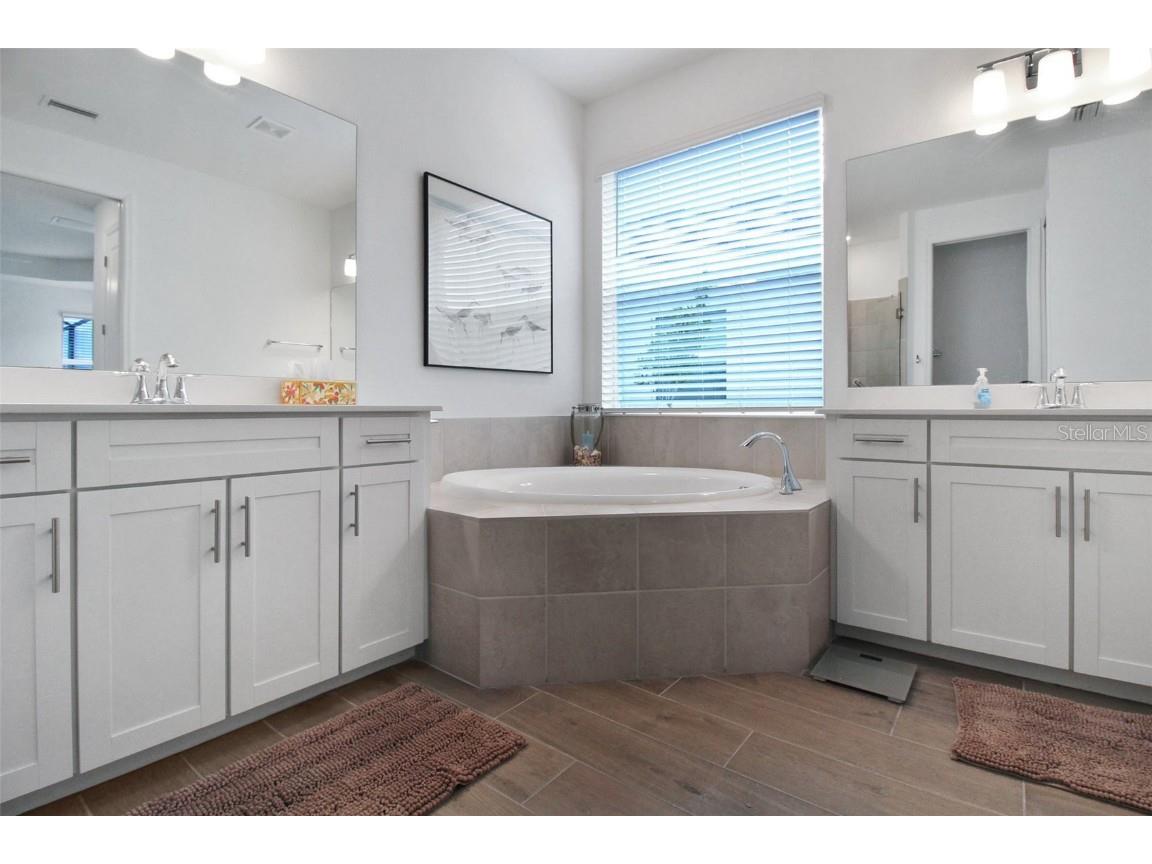 12709 Tulum Loop Venice FL 34293 A4675011 image47