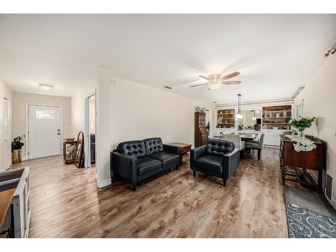 12710 Greenmoor Drive Tampa FL 33618 TB8451413 image6