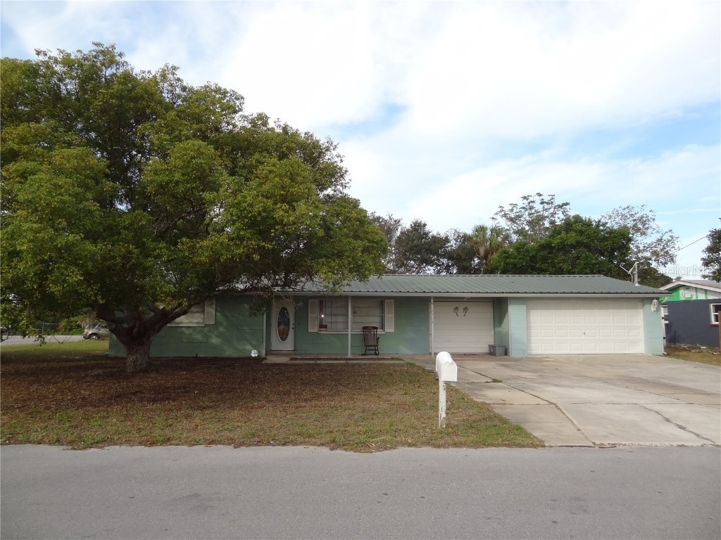 12713 College Hill Drive Hudson FL 34667 W7860282 image1